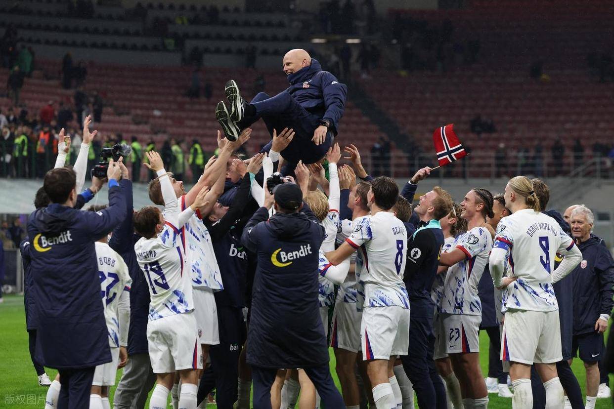 龙虎棋牌app-挪威国家队赢得关键比赛，挪威球员斗志昂扬的简单介绍
